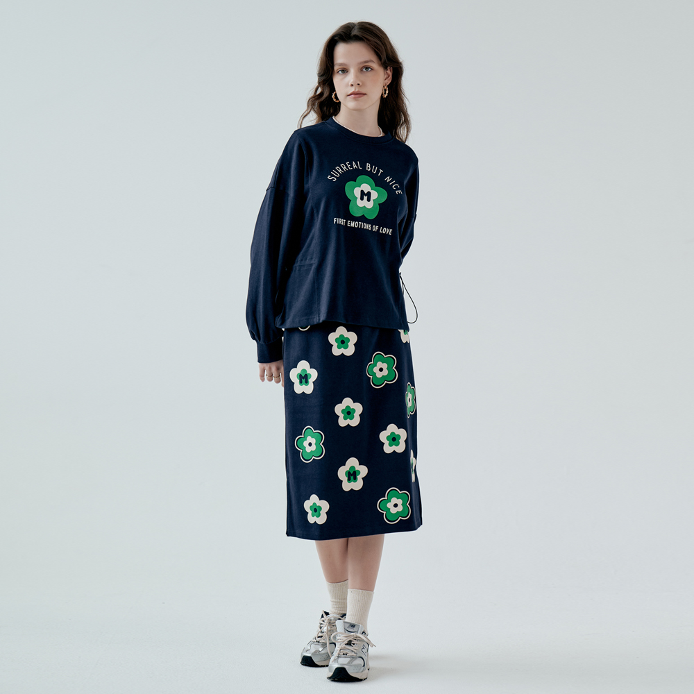 [메타퍼] MET Line Detail Flower Sweatshirt Skirt Set