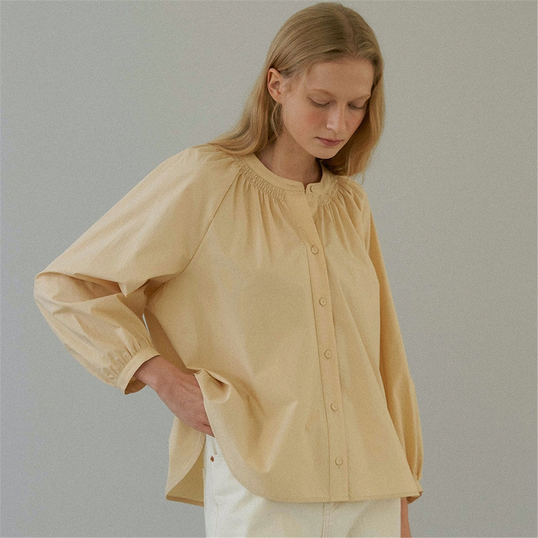 [블랭크03] smocking cotton blouse (butter beige)