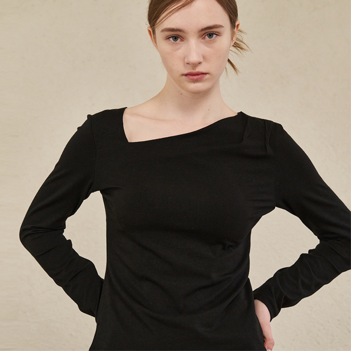 [누브] Unbalanced long Sleeve T-Shirts  - Black
