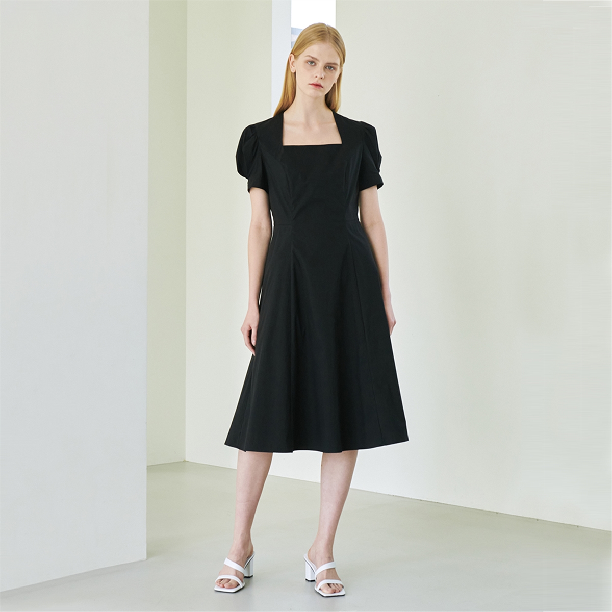 [누브] Square Neck Shirring Dress - Black