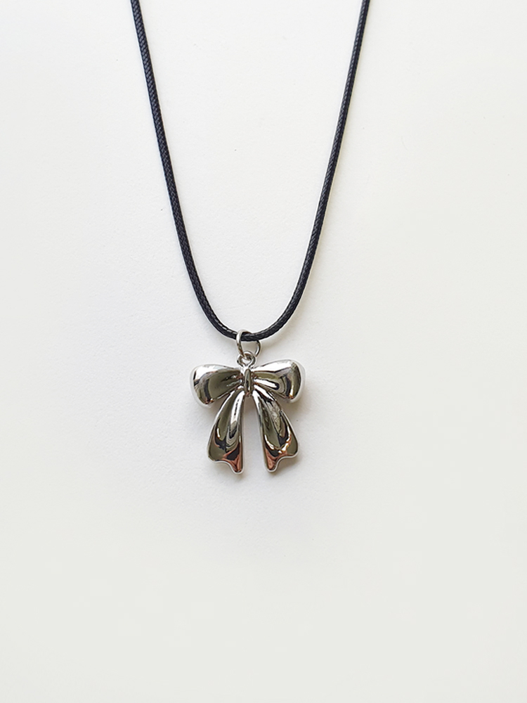 [소수] Rebecca Ribbon Leather String Necklace 레베카 리본 가죽 끈 목걸이