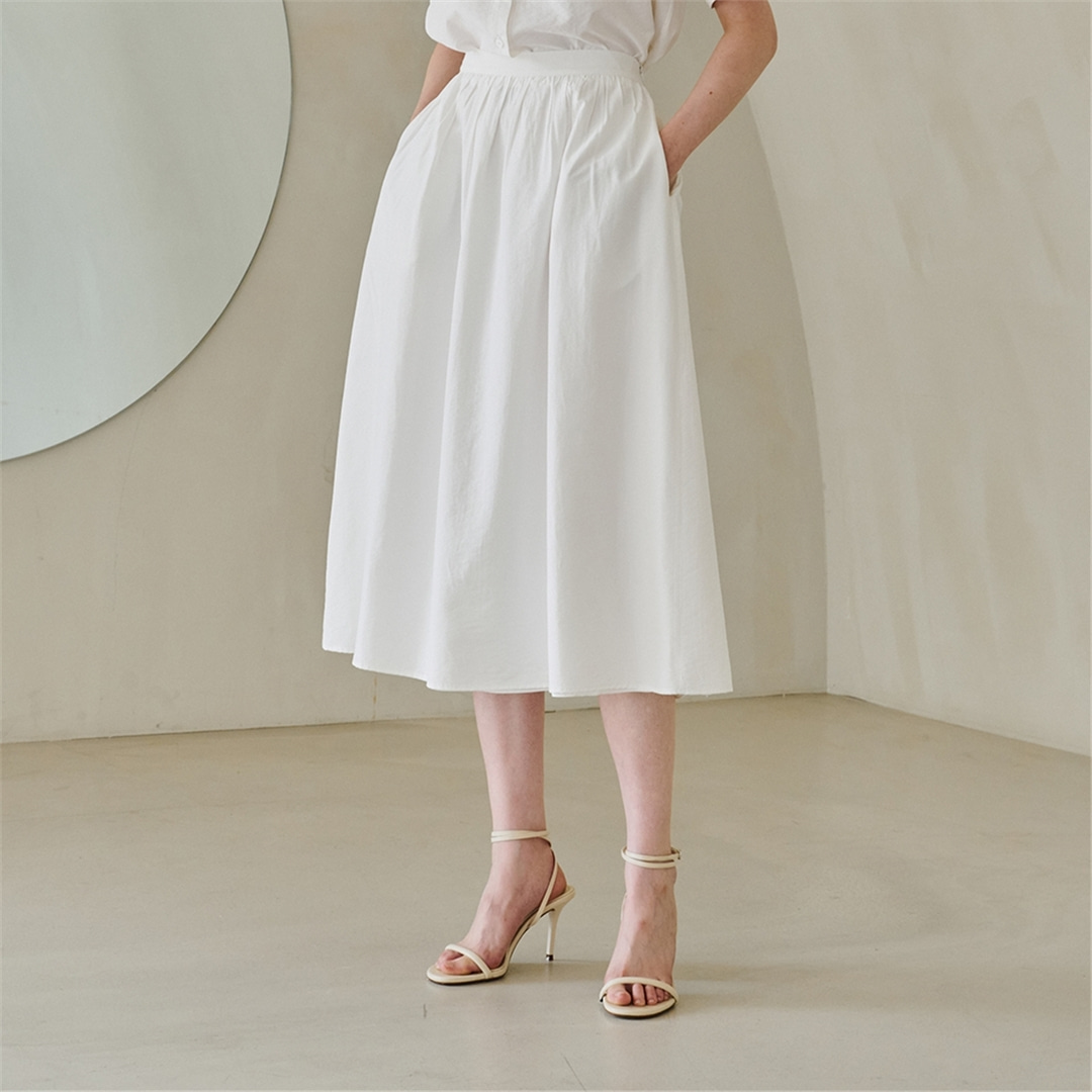 [누브] Flare Shirring Skirt - White