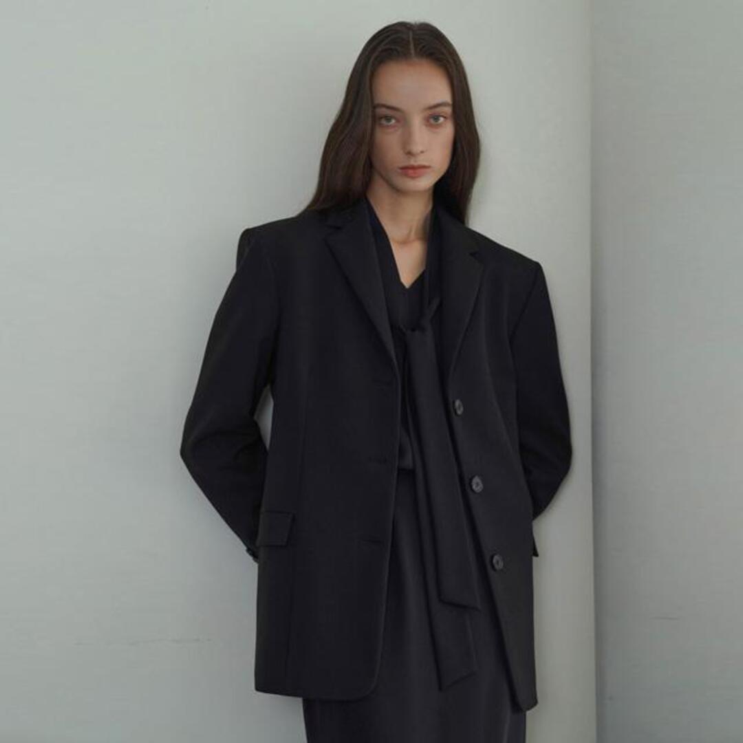 [녹섭] Chic black tailored jacket