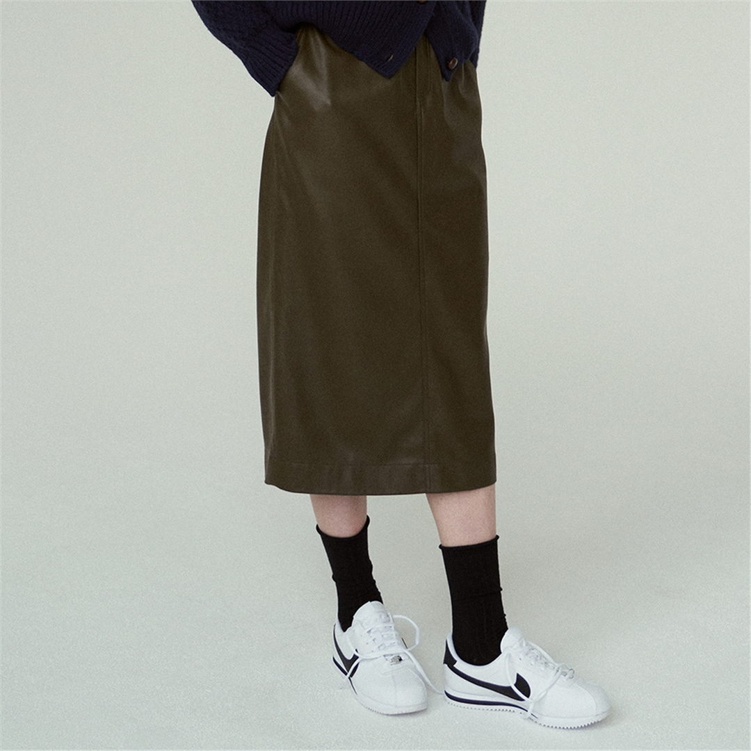 [블랭크03] faux leather banding skirt (khaki)