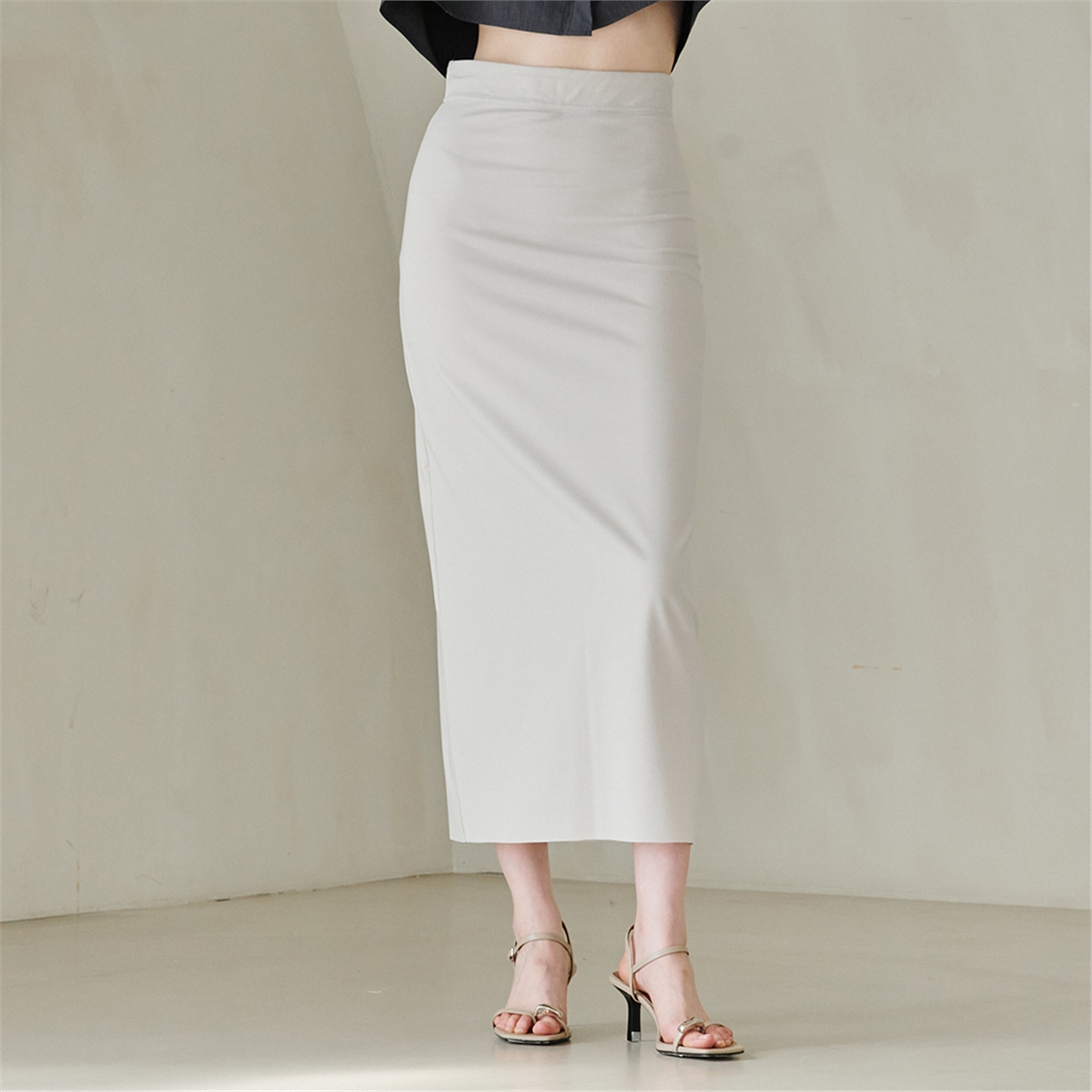 [누브] Cut Out Slim-fit Long  Skirt -Light Beige