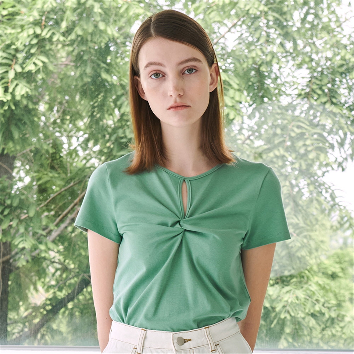 [누브] Front Twist T-Shirt - Green