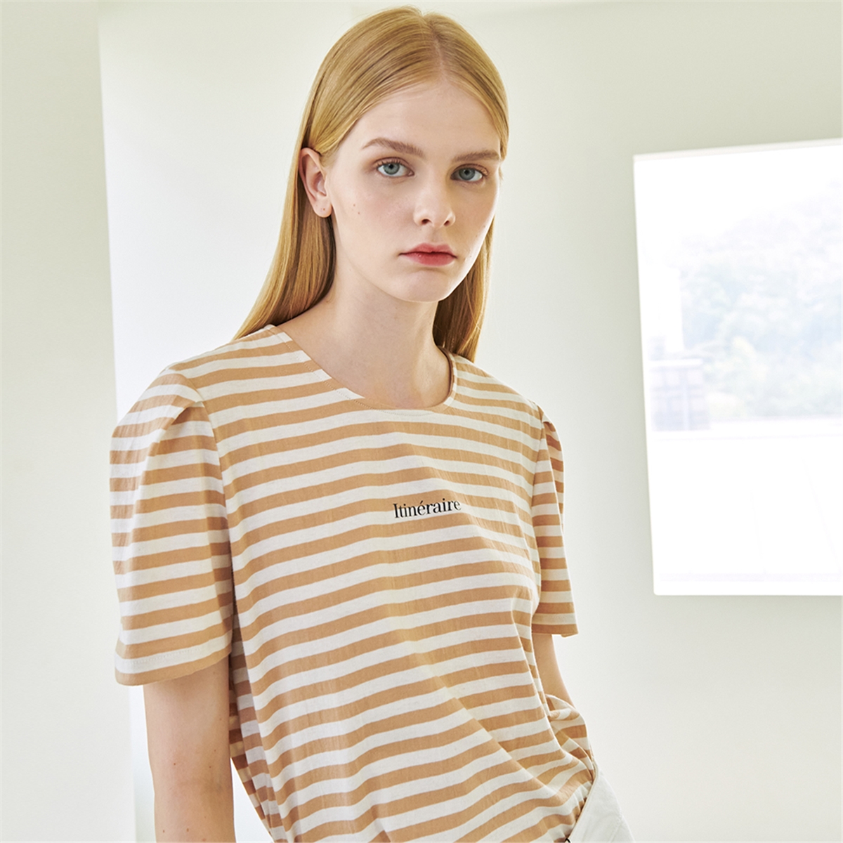 [누브] Half Tuck Stripe T-Shirt - Beige