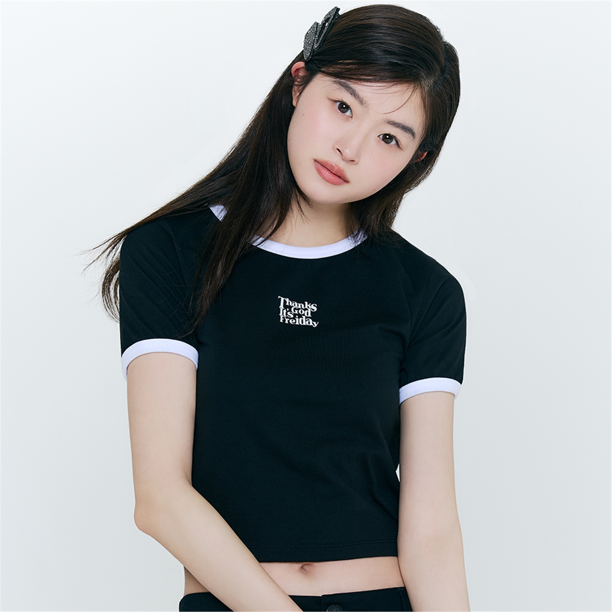 [프라이] 우먼즈 에센셜 로고 크롭 티셔츠(BLACK)