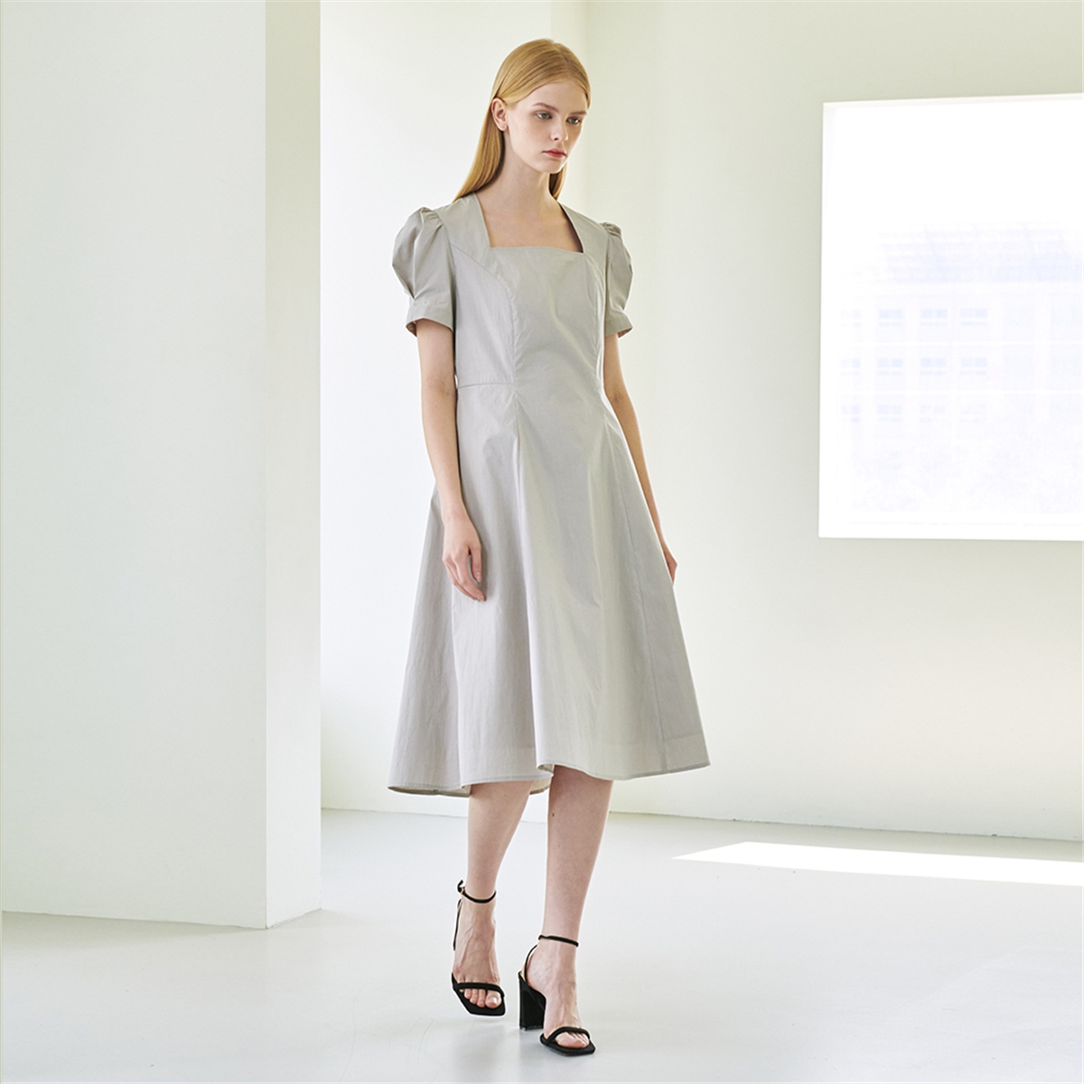 [누브] Square Neck Shirring Dress - Gray